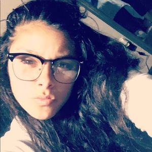 Meet your Posher, Elielizabeth